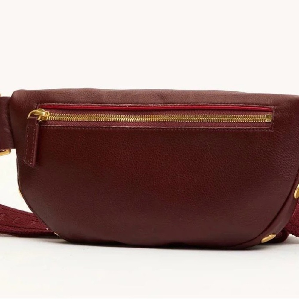 Hammitt NWTS
CHARLES CROSSBODY MED - Cherrywood Pebble/Brushed Gold - Picture 3 of 3